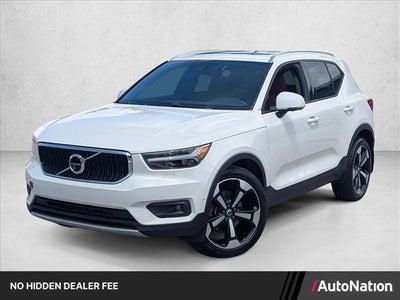 Photo of a 2019 Volvo XC40 AWD T5 Momentum 4DR SUV for sale
