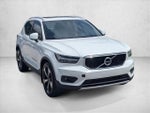 2019 XC40 Thumbnail 3