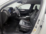 2021 XC40 Thumbnail 11