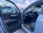 2022 XC40 Thumbnail 10