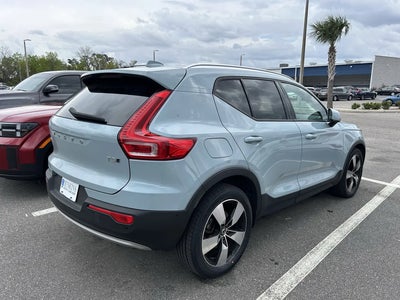 Photo of a 2019 Volvo XC40 AWD T5 Momentum 4DR SUV for sale