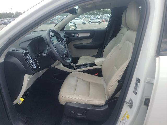 2020 Volvo XC40 - $17,975