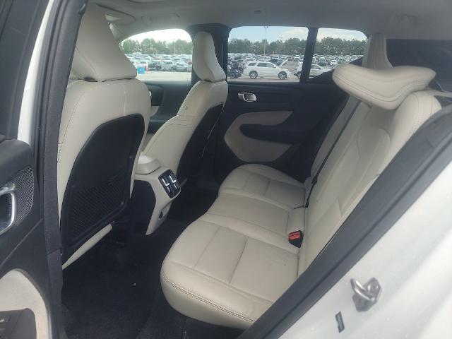 2020 Volvo XC40 - $17,975