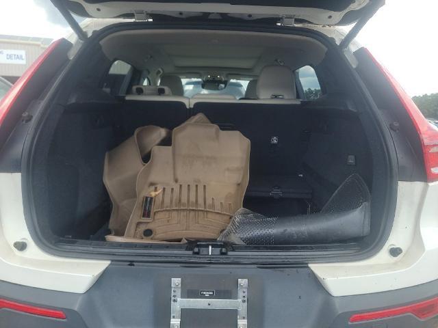 2020 Volvo XC40 - $17,975