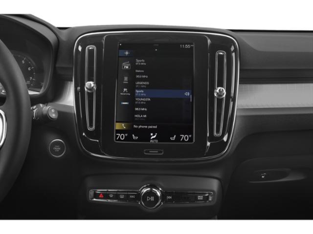 2021 Volvo XC40 - $24,180