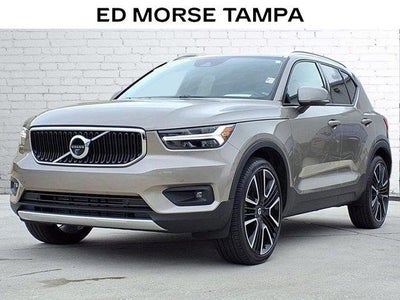 2022 Volvo XC40 AWD T5 Momentum 4DR SUV