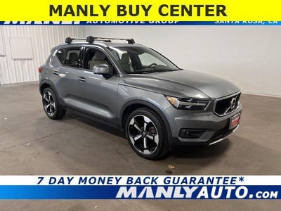 Photo of a 2019 Volvo XC40 AWD T5 Momentum 4DR SUV for sale