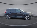 2020 XC40 Thumbnail 9