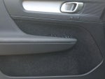 2020 XC40 Thumbnail 16
