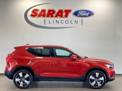 2020 Volvo XC40 AWD T5 Momentum 4DR SUV