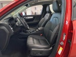 2020 XC40 Thumbnail 16