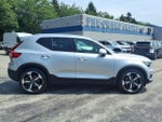 2019 XC40 Thumbnail 2
