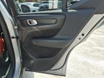 2019 XC40 Thumbnail 29