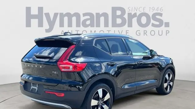 2019 Volvo XC40 T5 Momentum
