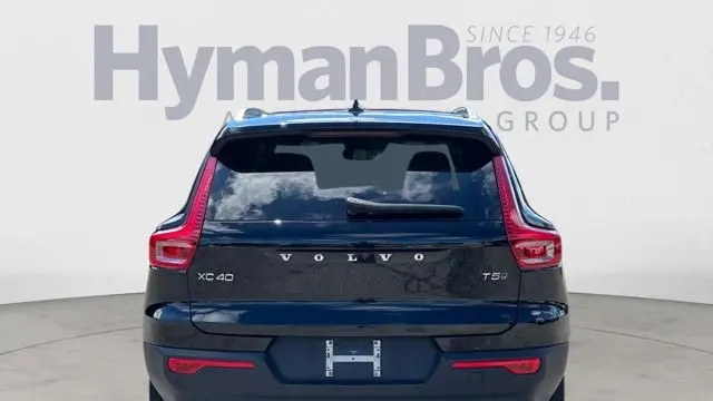 2019 Volvo XC40 T5 Momentum