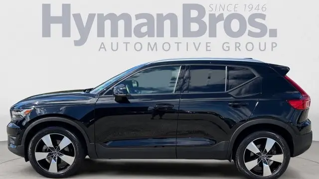 2019 Volvo XC40 T5 Momentum
