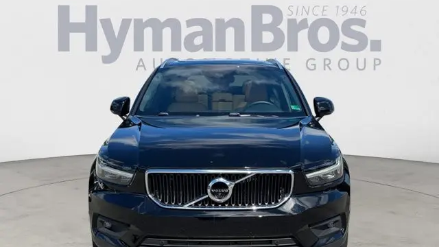 2019 Volvo XC40 T5 Momentum