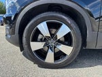 2019 XC40 Thumbnail 9