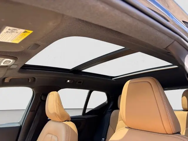 2019 Volvo XC40 - $25,495