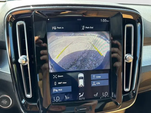 2019 Volvo XC40 - $25,495