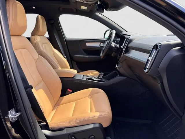 2019 Volvo XC40 - $25,495