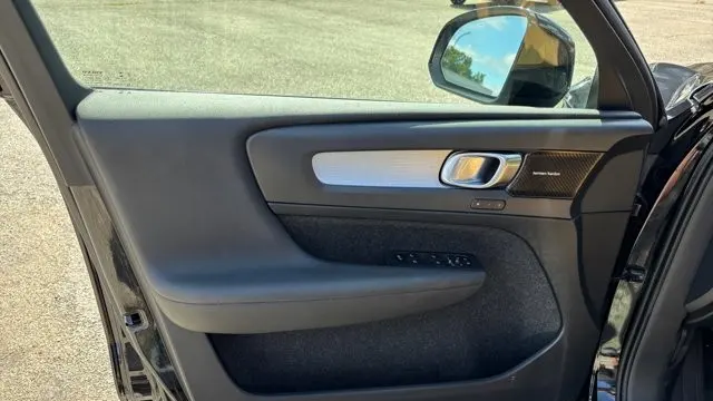 2019 Volvo XC40 T5 Momentum