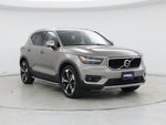 2022 XC40 Thumbnail 1
