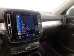 2022 XC40 Thumbnail 14