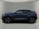 2021 XC40 Thumbnail 2