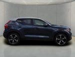 2021 XC40 Thumbnail 6