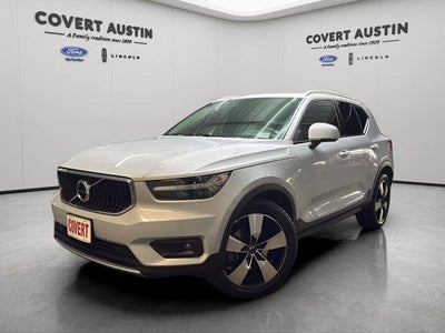 2022 Volvo XC40 AWD T5 Momentum 4DR SUV