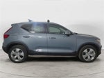2022 XC40 Thumbnail 6