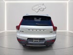 2020 XC40 Thumbnail 3