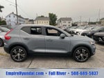 2020 XC40 Thumbnail 3