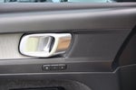 2022 XC40 Thumbnail 16