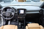 2022 XC40 Thumbnail 32