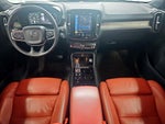 2019 XC40 Thumbnail 9