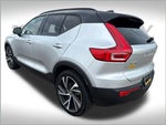 2019 XC40 Thumbnail 9