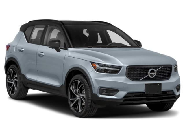 2020 Volvo XC40 - $21,670