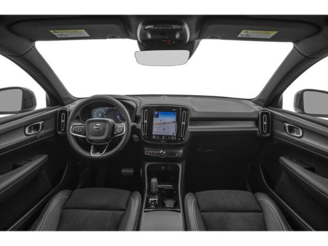 2020 Volvo XC40 - $21,670