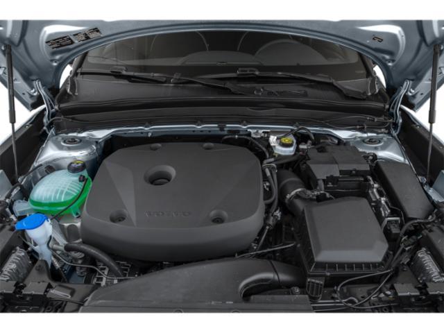 2020 Volvo XC40 - $21,670