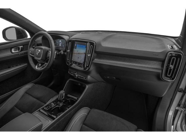 2020 Volvo XC40 - $21,670