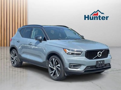 Photo of a 2020 Volvo XC40 AWD T5 R-Design 4DR SUV for sale