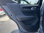 2020 XC40 Thumbnail 2