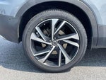 2020 XC40 Thumbnail 32