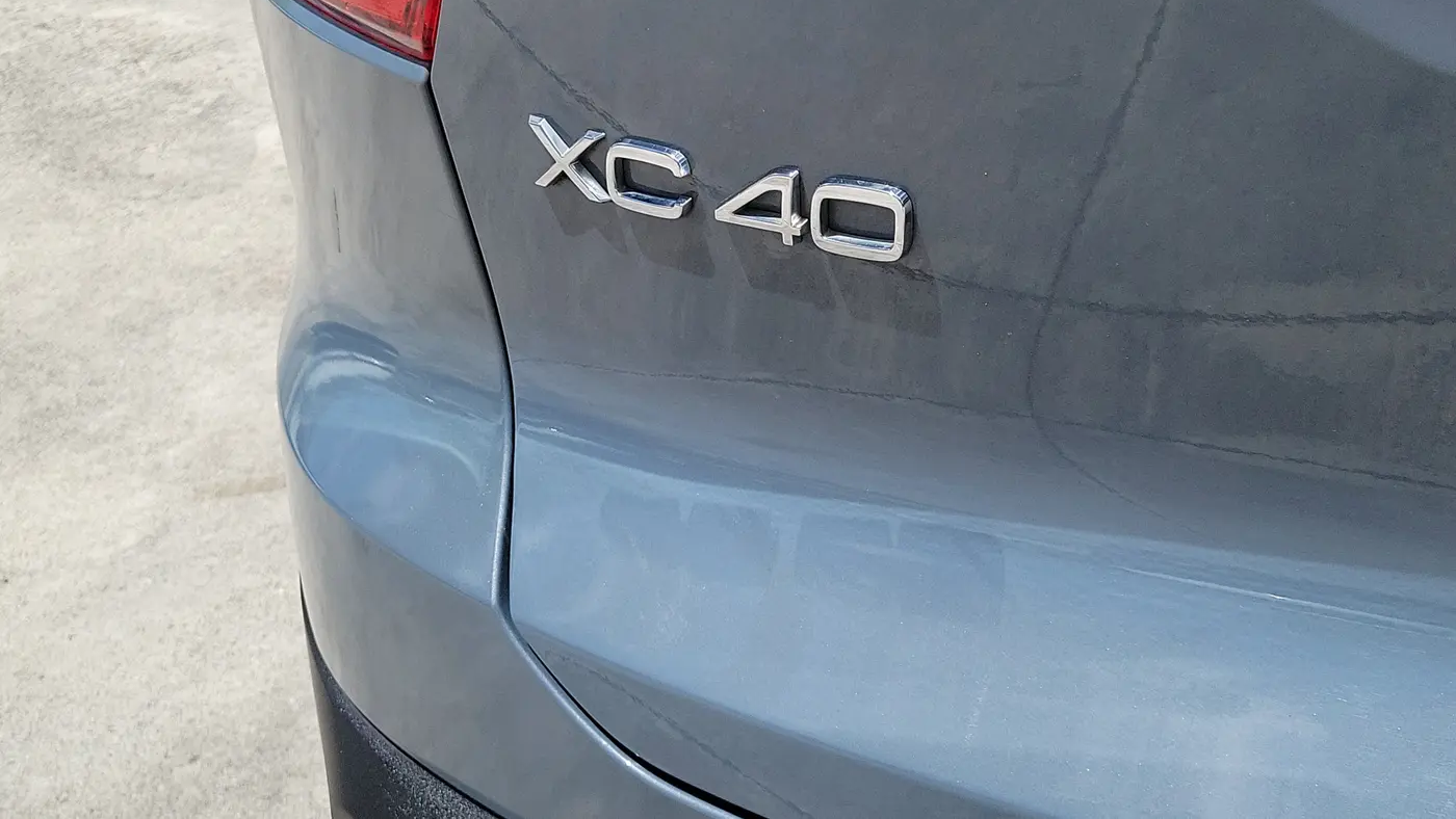 2021 Volvo XC40 T5 R-Design