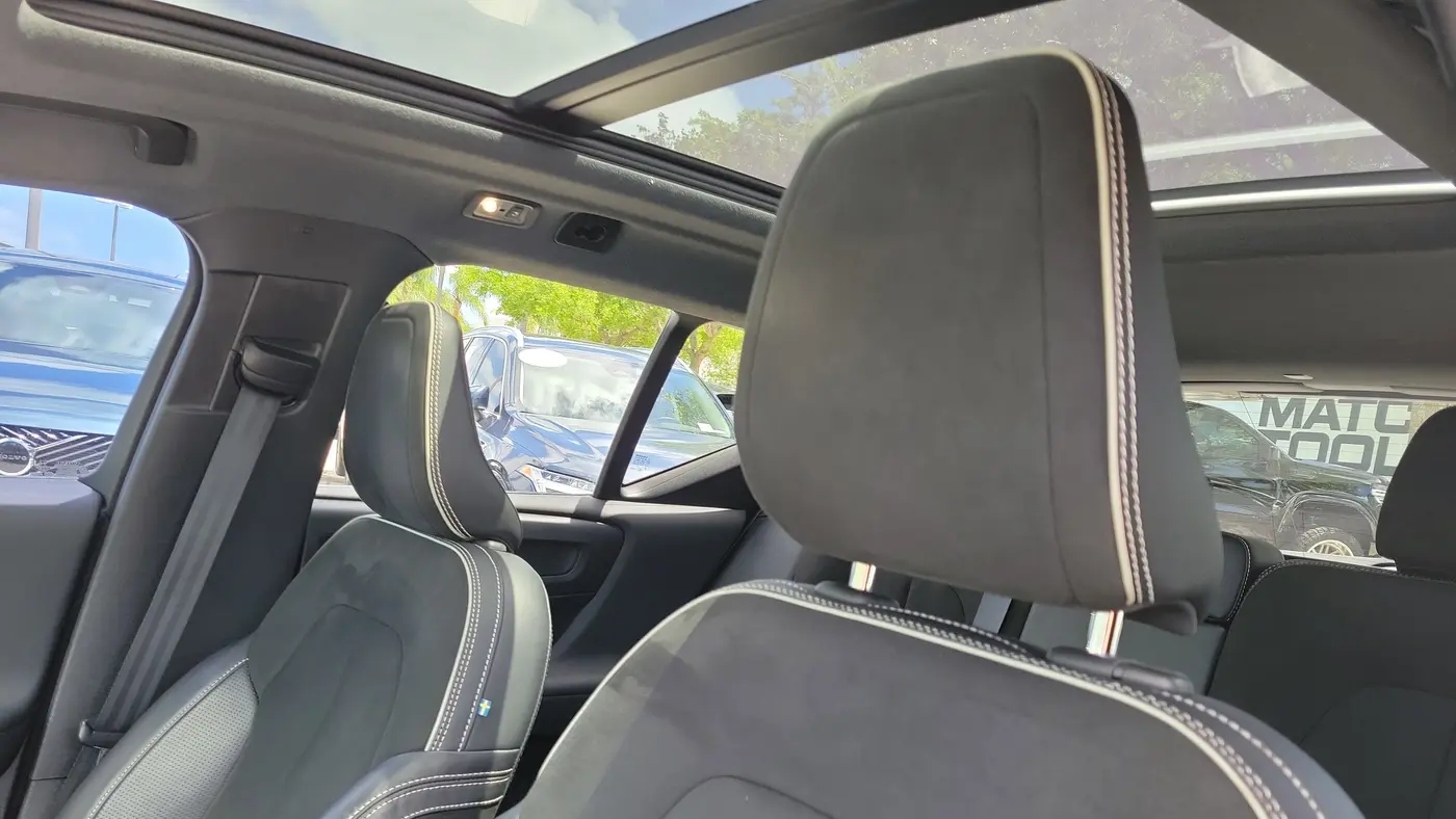 2021 Volvo XC40 T5 R-Design
