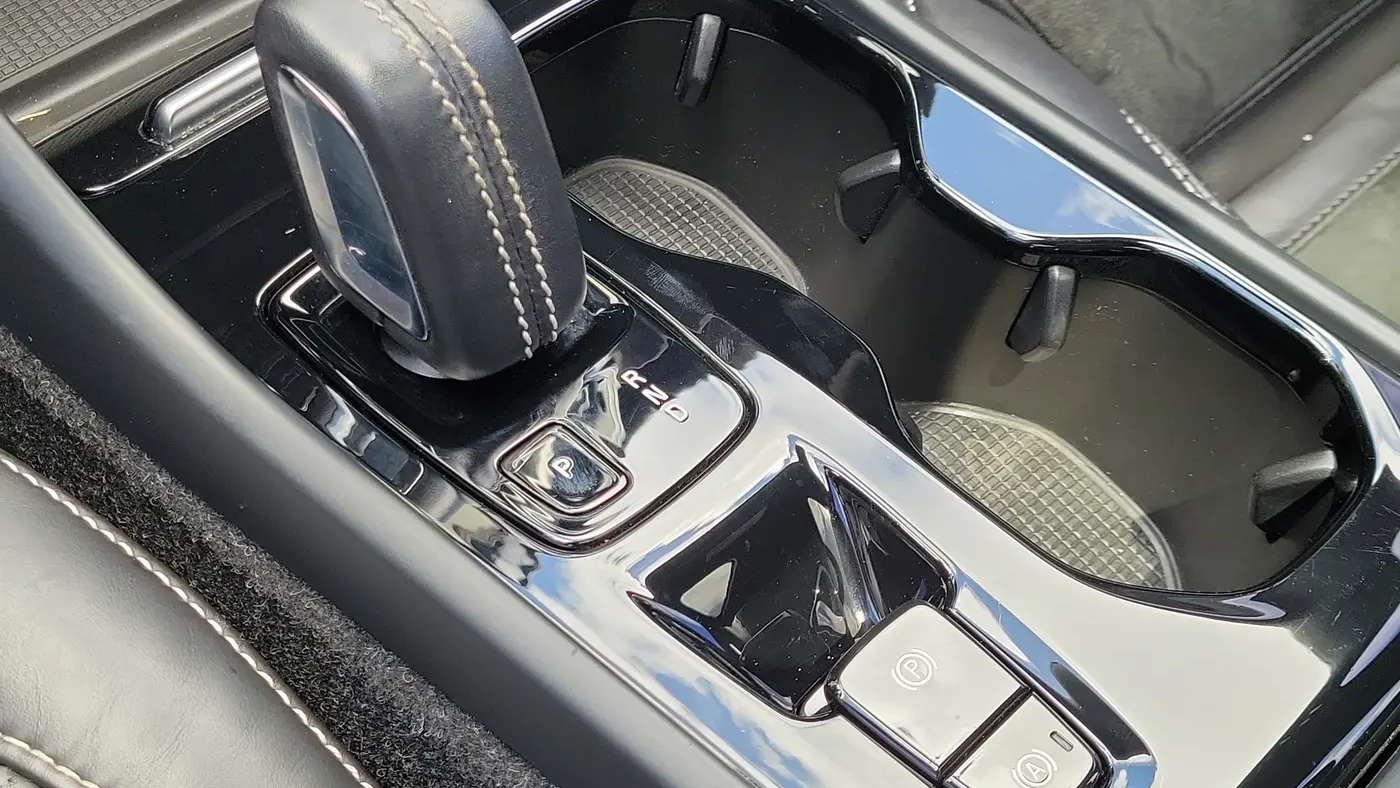 2021 Volvo XC40 T5 R-Design