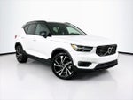 2021 XC40 Thumbnail 2