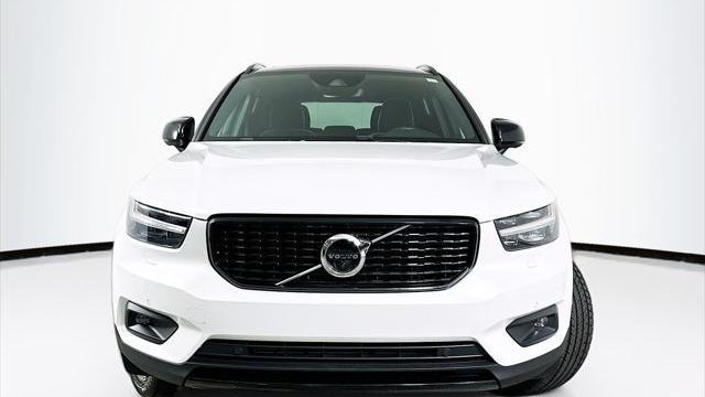 2021 Volvo XC40 T5 R-Design